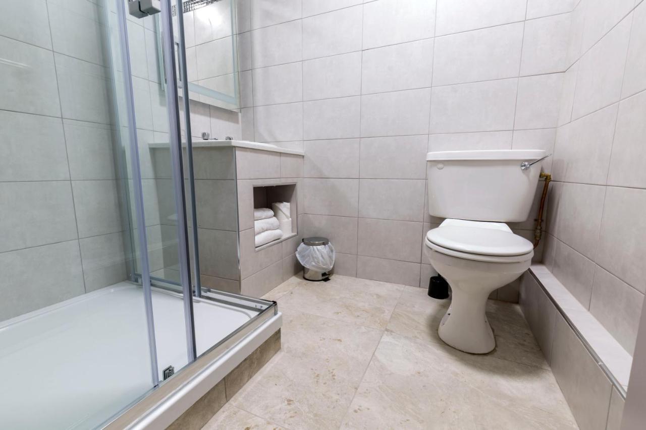 Ivy Tower Hotel كاستليبار المظهر الخارجي الصورة